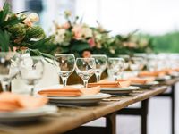 Renting a banquet hall with online bookings